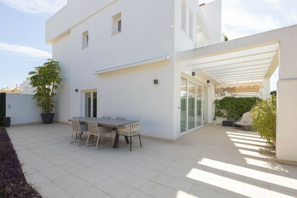Semi-Detached House Calahonda Málaga - image 4