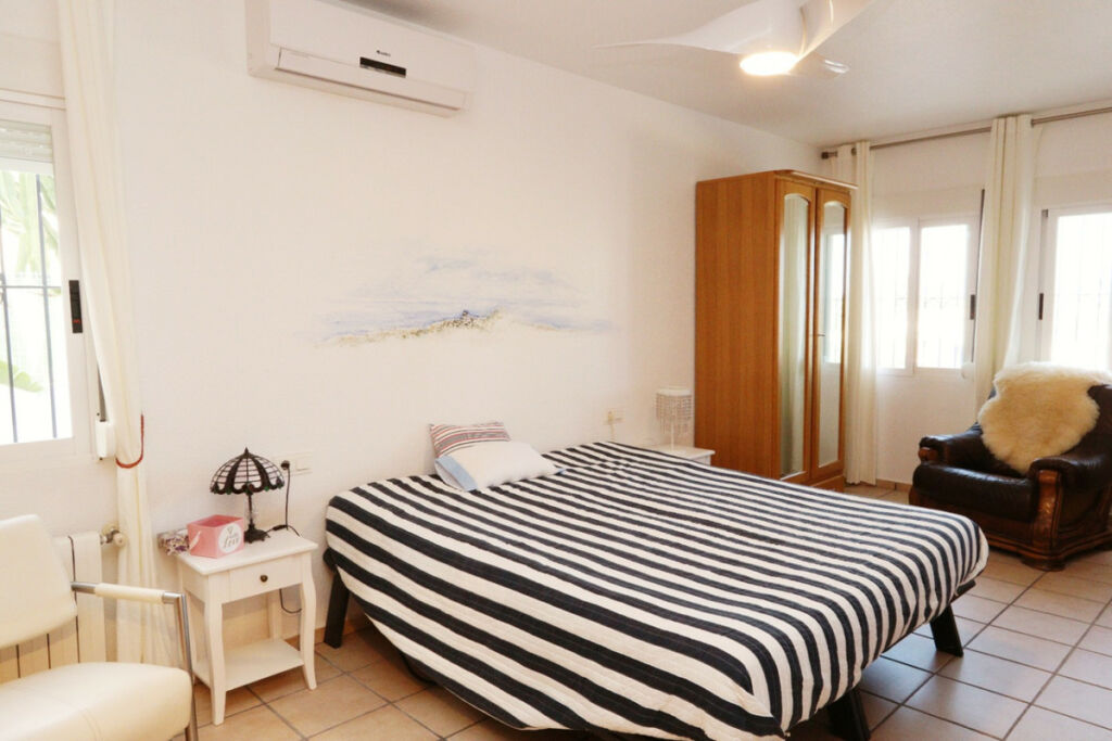 Detached Villa La Nucia Alicante - image 33