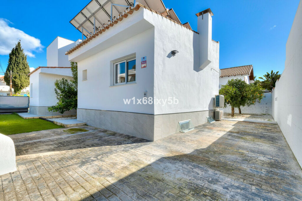 Detached Villa San Pedro de Alcántara Málaga - image 34