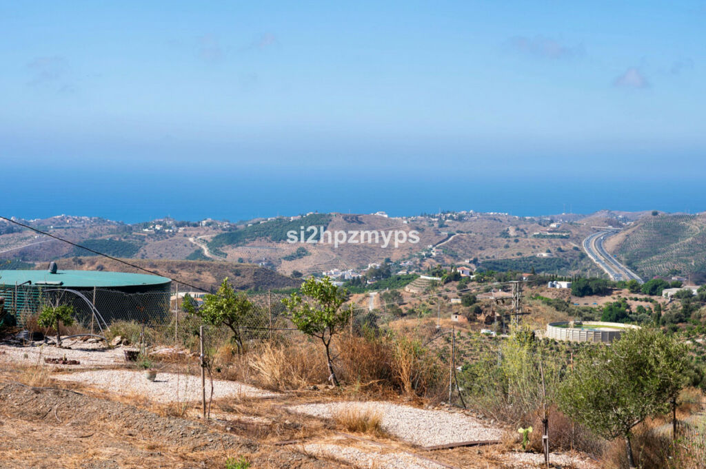 Detached Villa Almayate Málaga - image 34