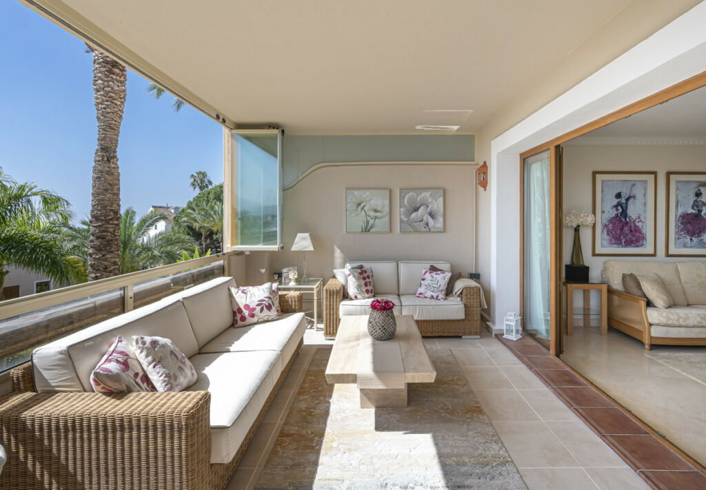 Middle Floor Apartment Estepona Málaga - image 34