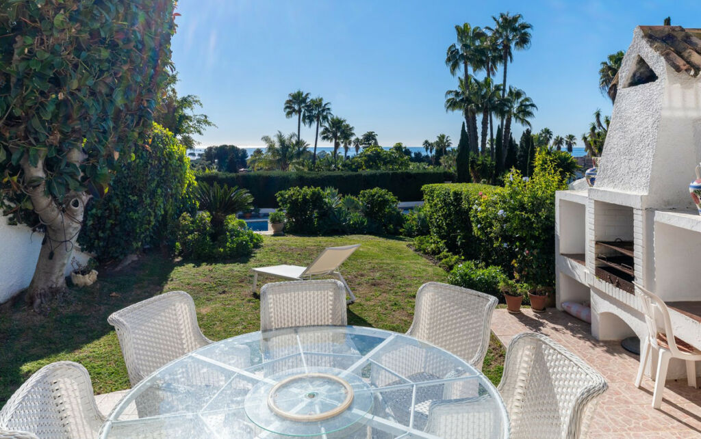 Townhouse El Paraiso Málaga - image 7
