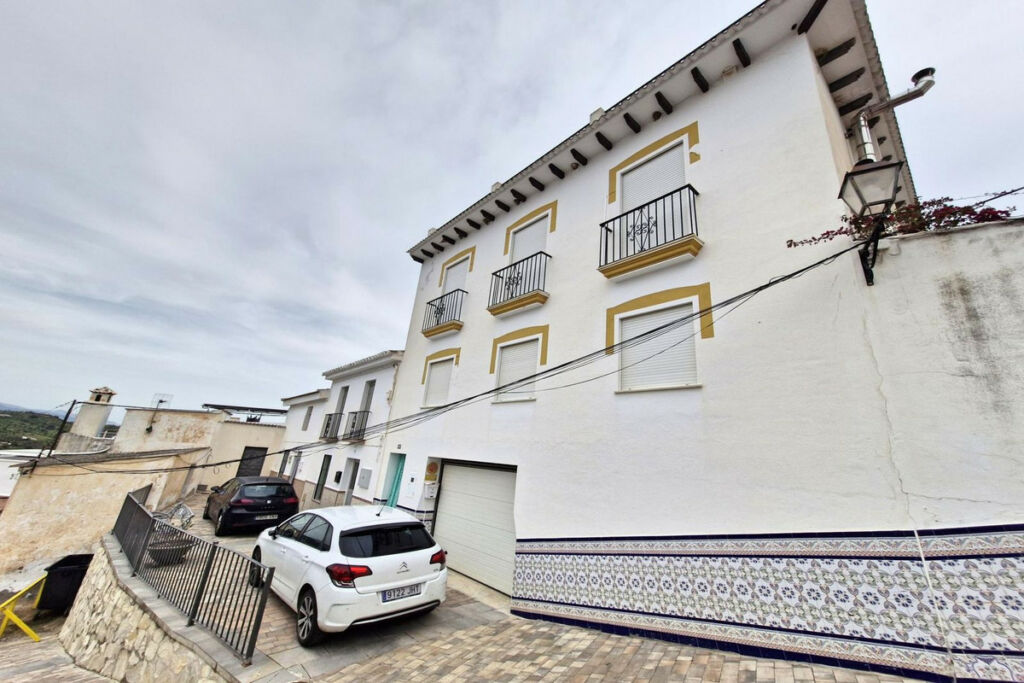Townhouse Guaro Málaga - image 34