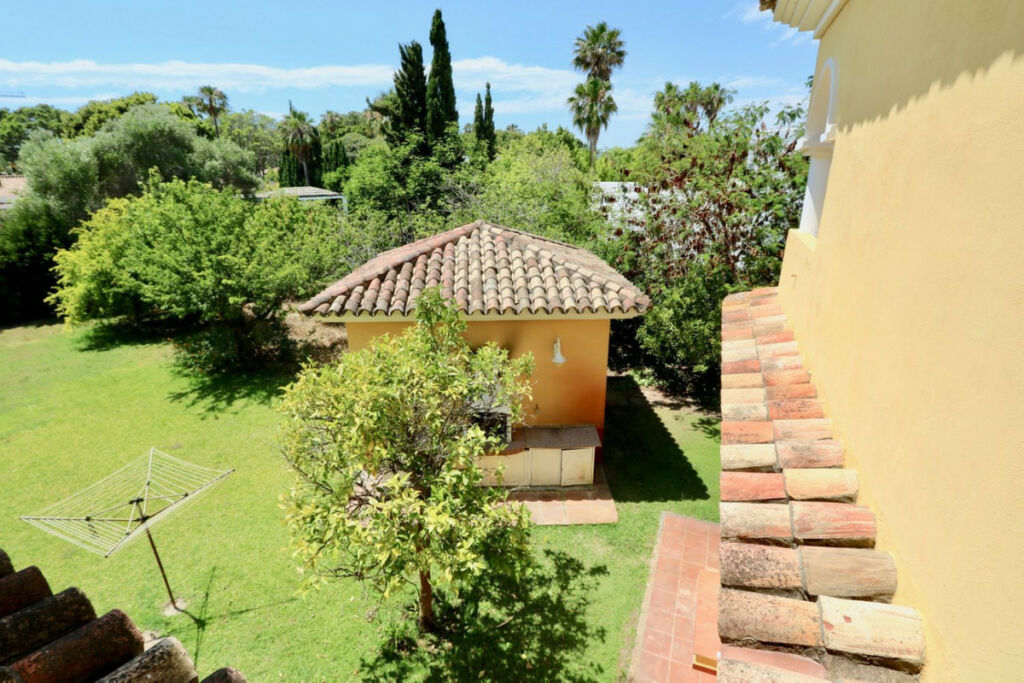 Detached Villa Sotogrande Costa Cádiz - image 35