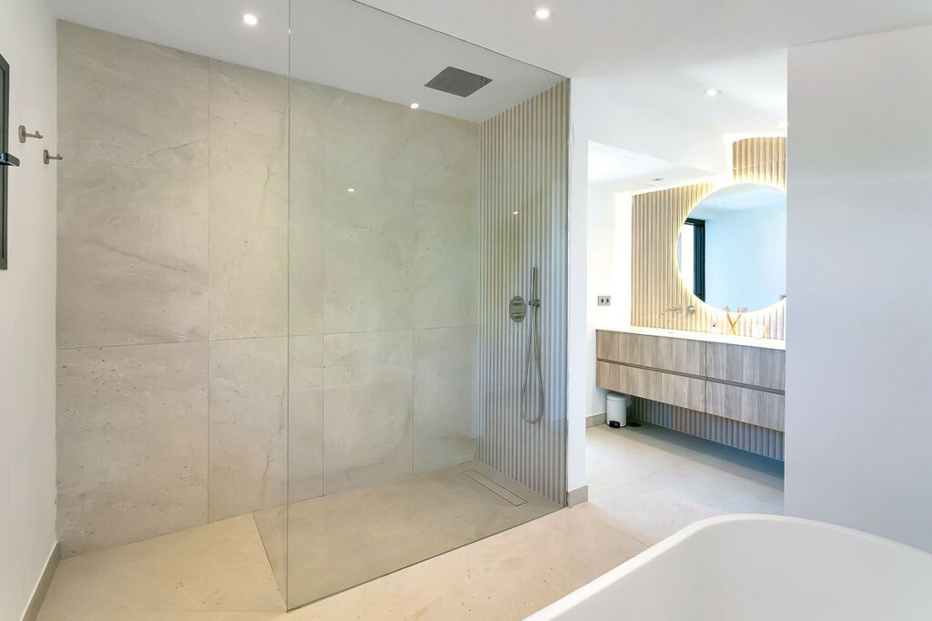 Detached Villa Cabopino Málaga - image 35
