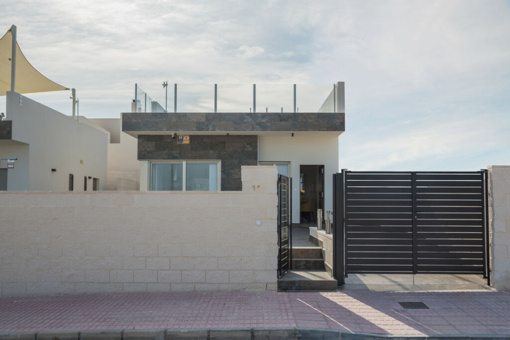 Detached Villa Villamartin Alicante - image 35