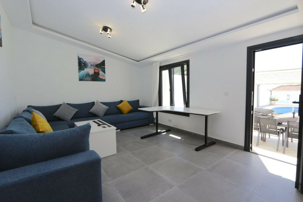 Detached Villa Riviera del Sol Málaga - image 36