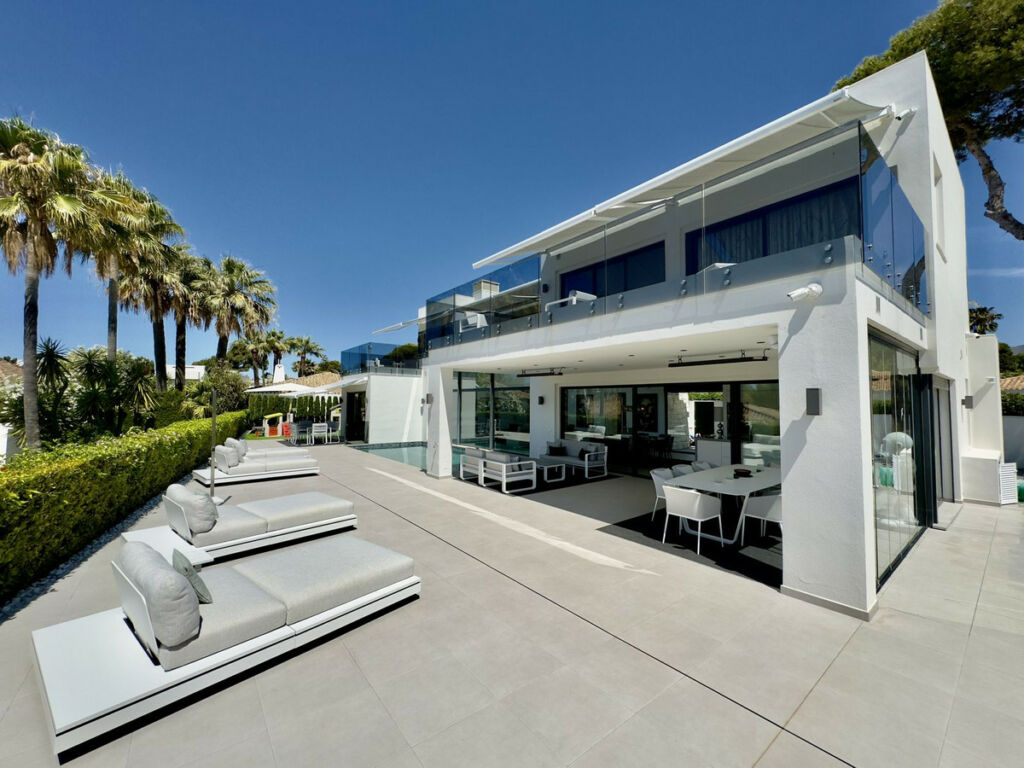 Detached Villa Los Monteros Málaga - image 35