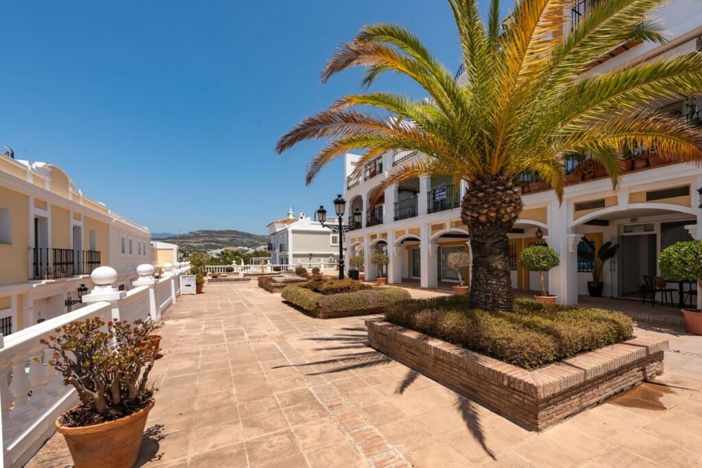 Townhouse Nueva Andalucía Málaga - image 36