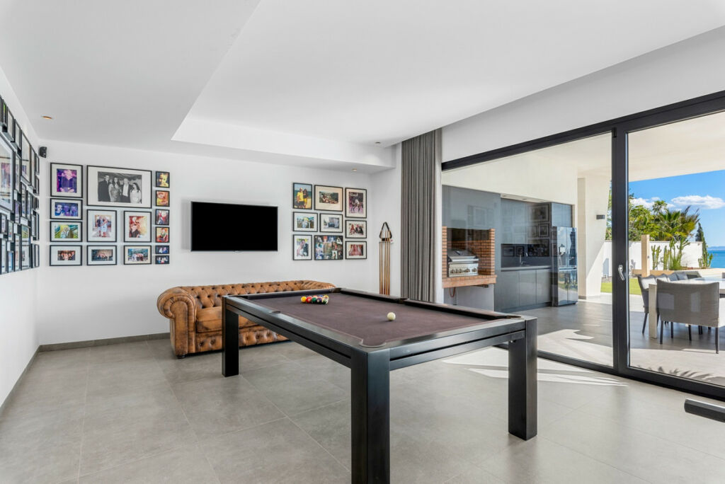 Detached Villa Cabo Roig Alicante - image 37