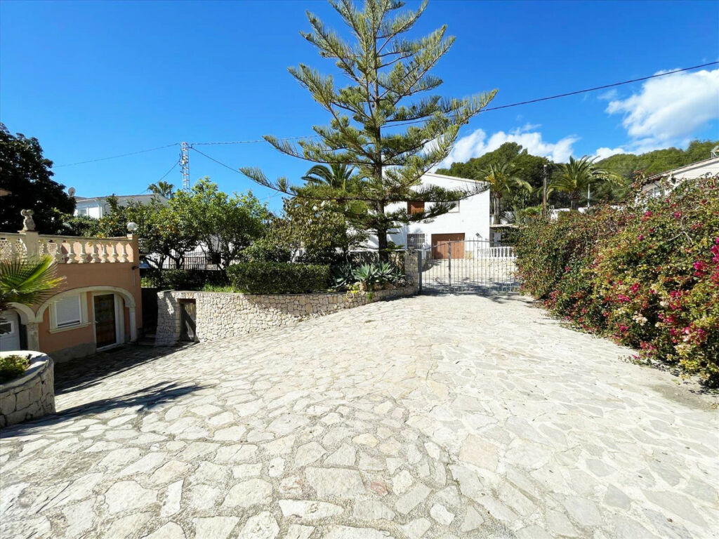 Detached Villa Benissa Alicante - image 36