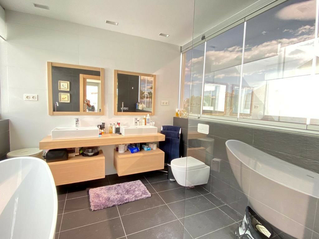 Detached Villa Marbella Málaga - image 36