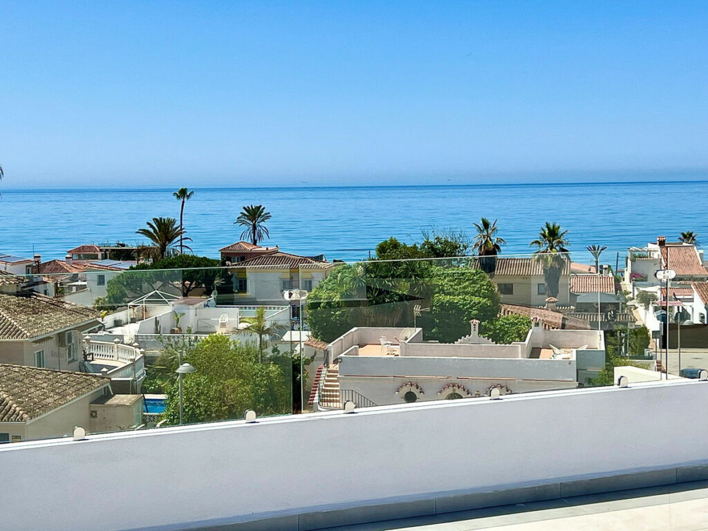Detached Villa Marbella Málaga - image 36
