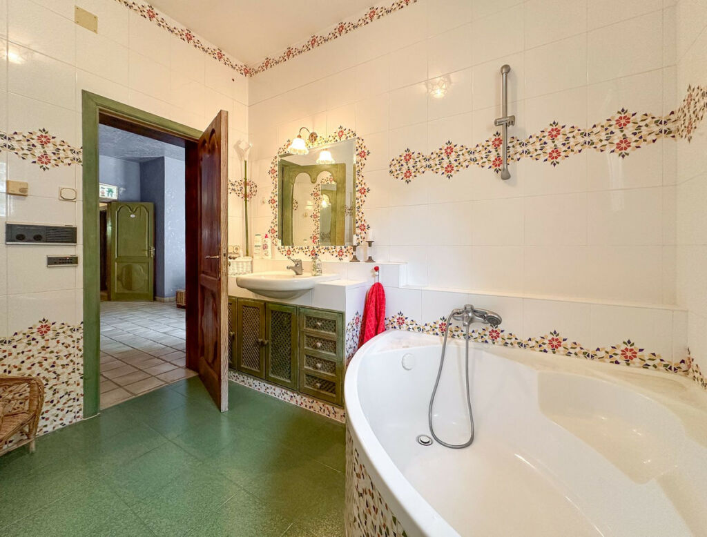 Detached Villa Cerros del Aguila Málaga - image 36