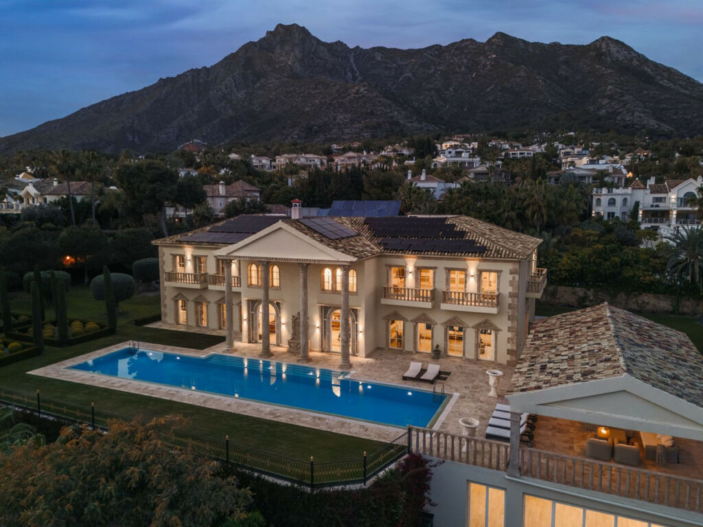 Detached Villa Sierra Blanca Málaga - image 37