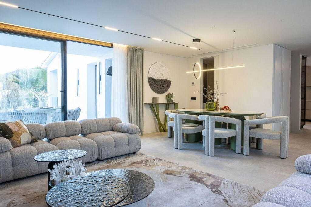 Detached Villa Marbella Málaga - image 37