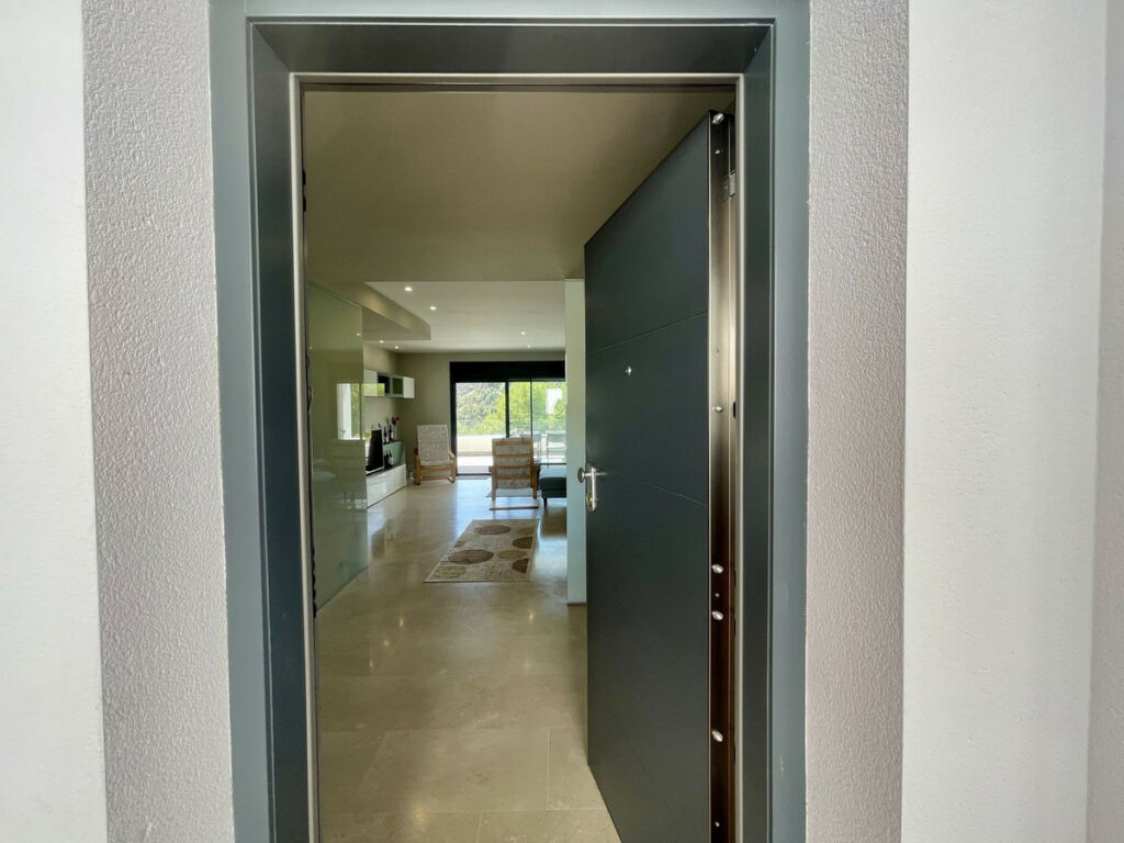Middle Floor Apartment Estepona Málaga - image 37