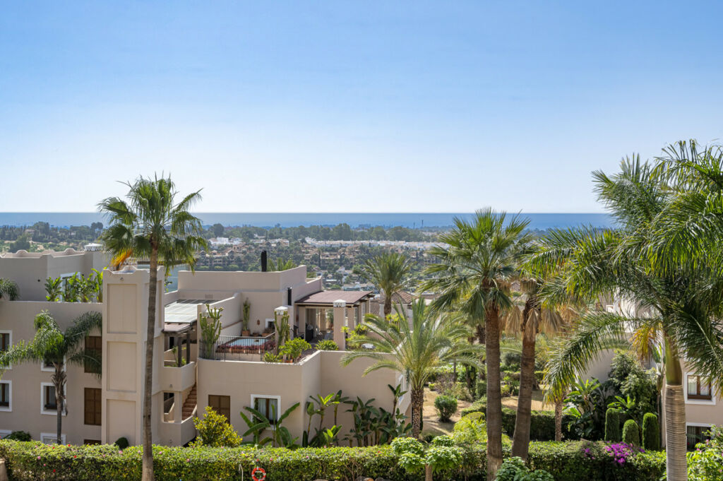 Middle Floor Apartment Estepona Málaga - image 37