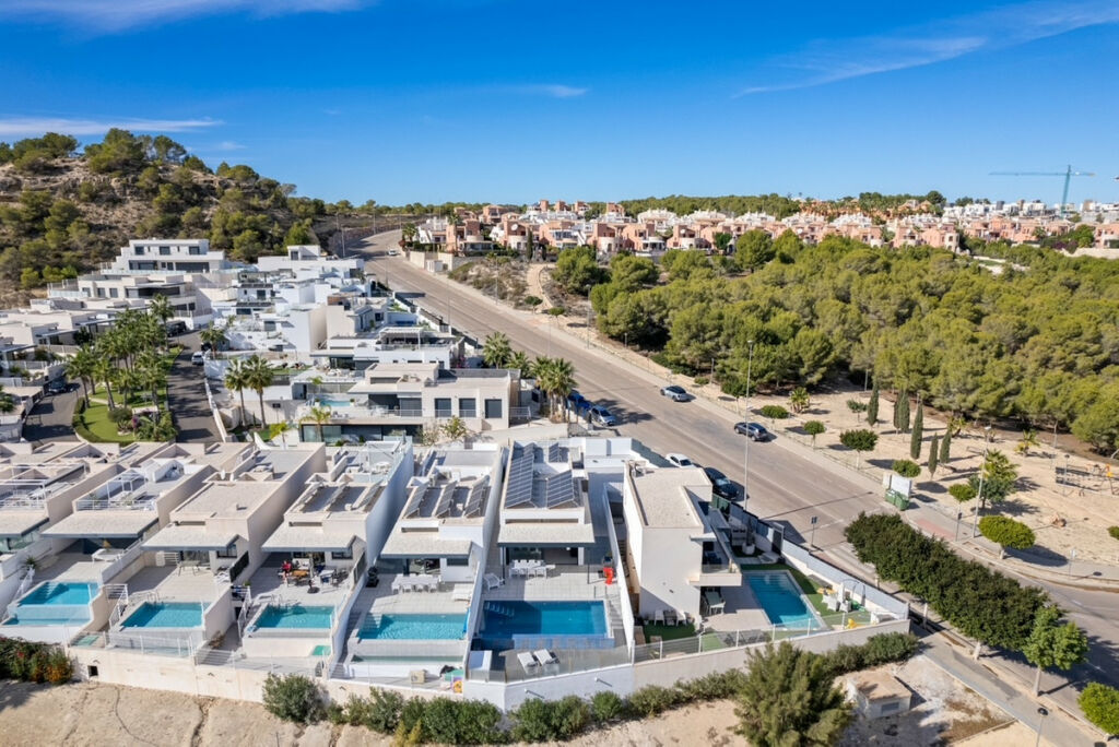 Detached Villa San Miguel de Salinas Alicante - image 35