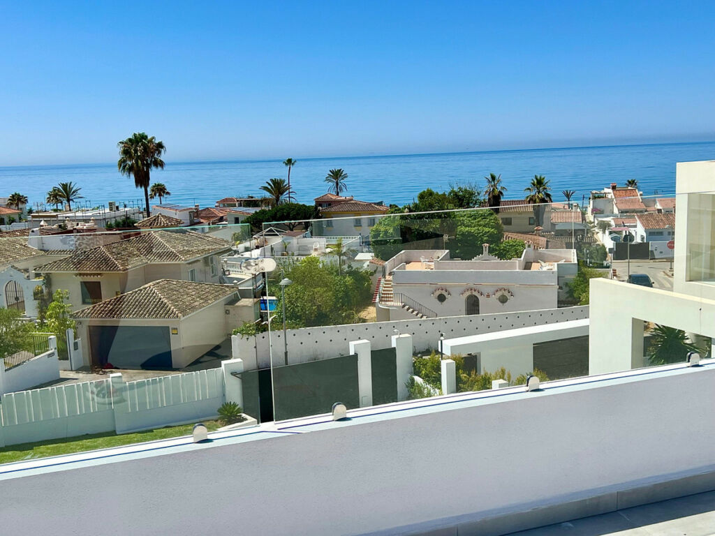 Detached Villa Marbella Málaga - image 37