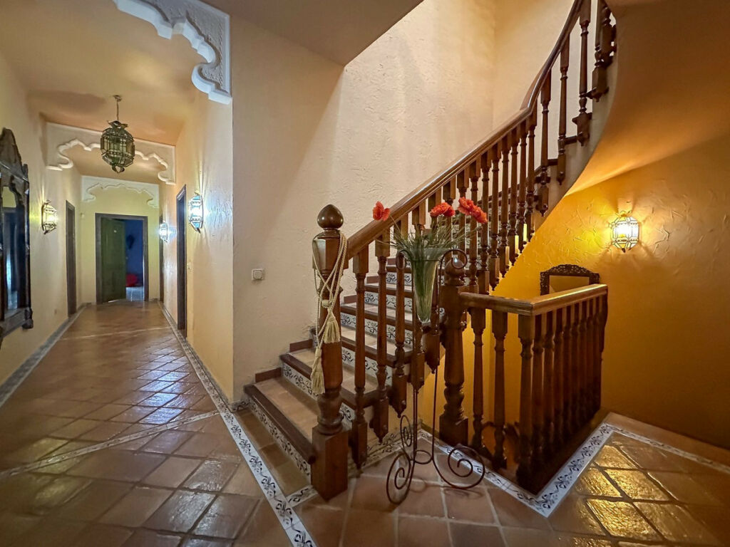 Detached Villa Cerros del Aguila Málaga - image 37
