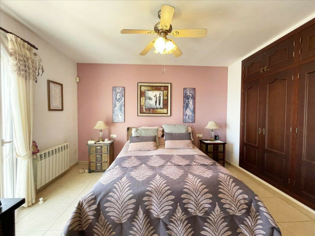 Detached Villa Calpe Alicante - image 37