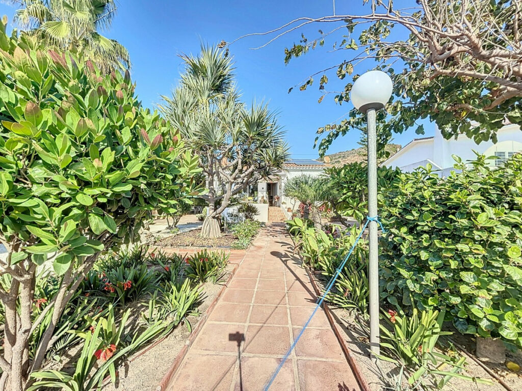 Detached Villa Almayate Málaga - image 37