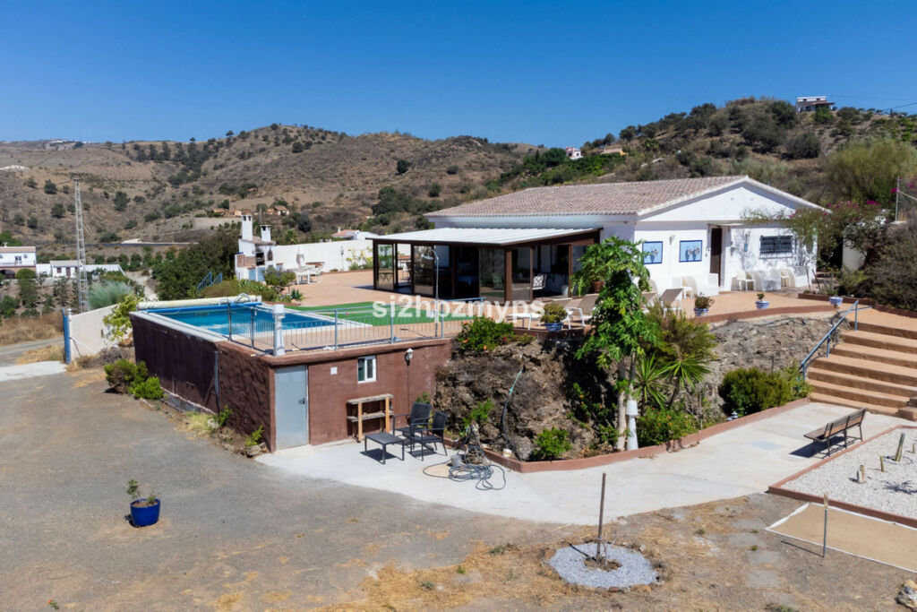 Detached Villa Almayate Málaga - image 38