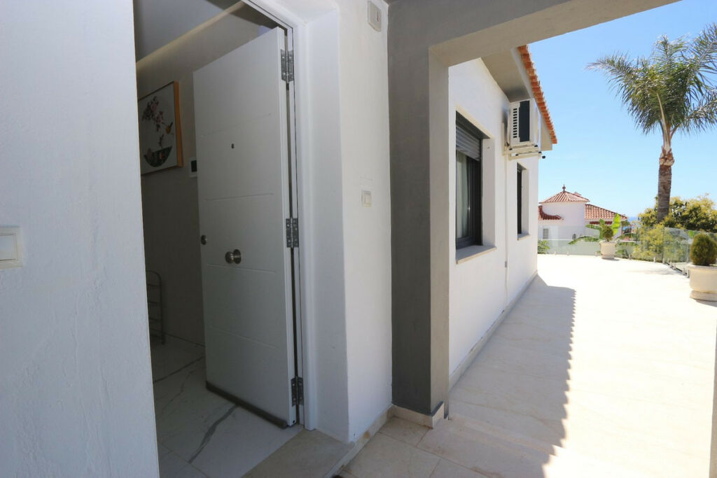 Detached Villa Riviera del Sol Málaga - image 38