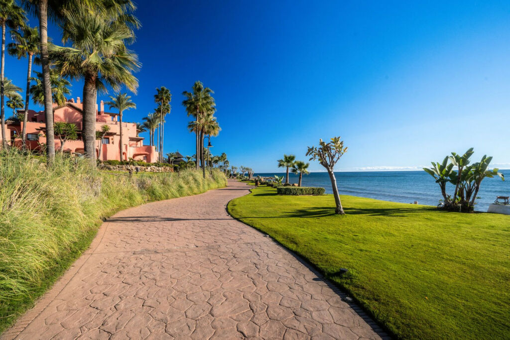 Penthouse Estepona Málaga - image 38