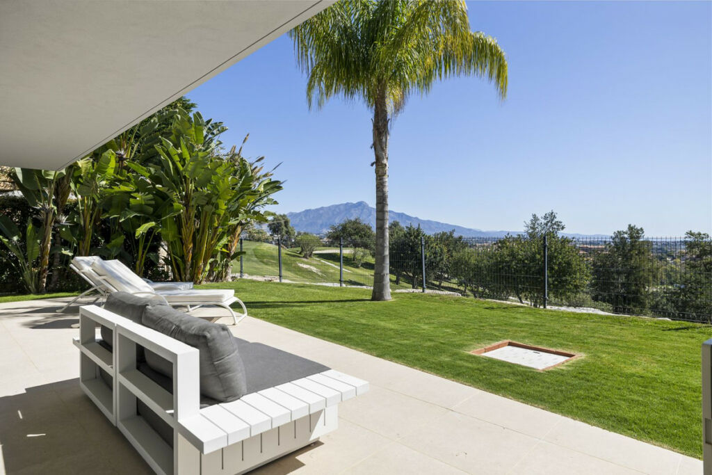 Detached Villa Benahavís Málaga - image 38