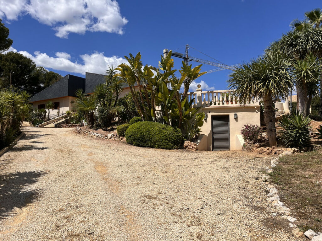 Detached Villa La Nucia Alicante - image 38