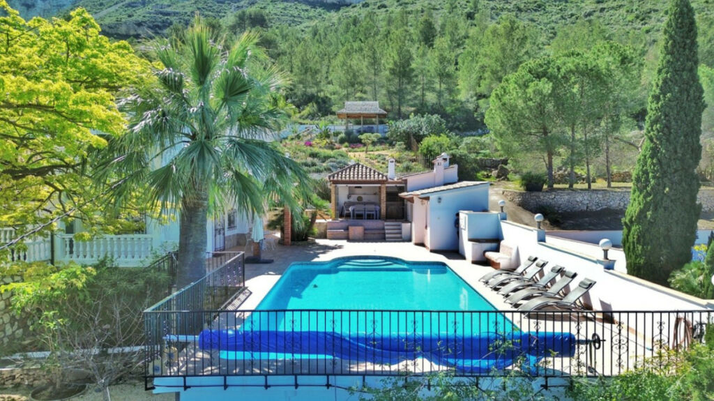 Detached Villa Denia Alicante - image 6