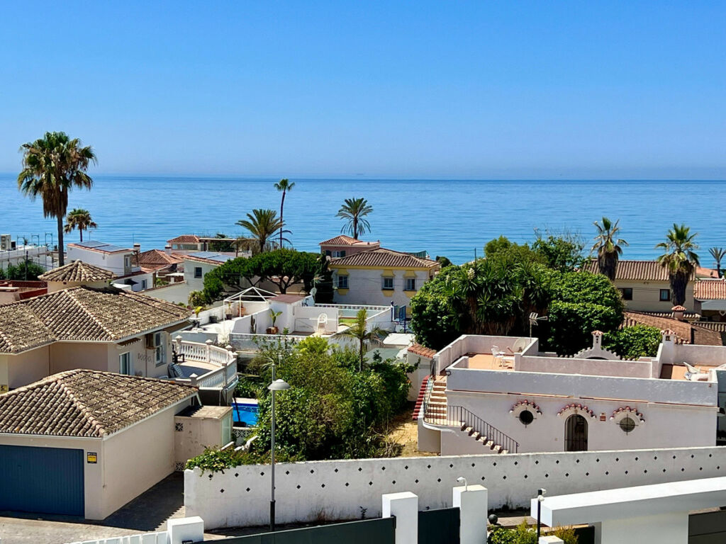 Detached Villa Marbella Málaga - image 39