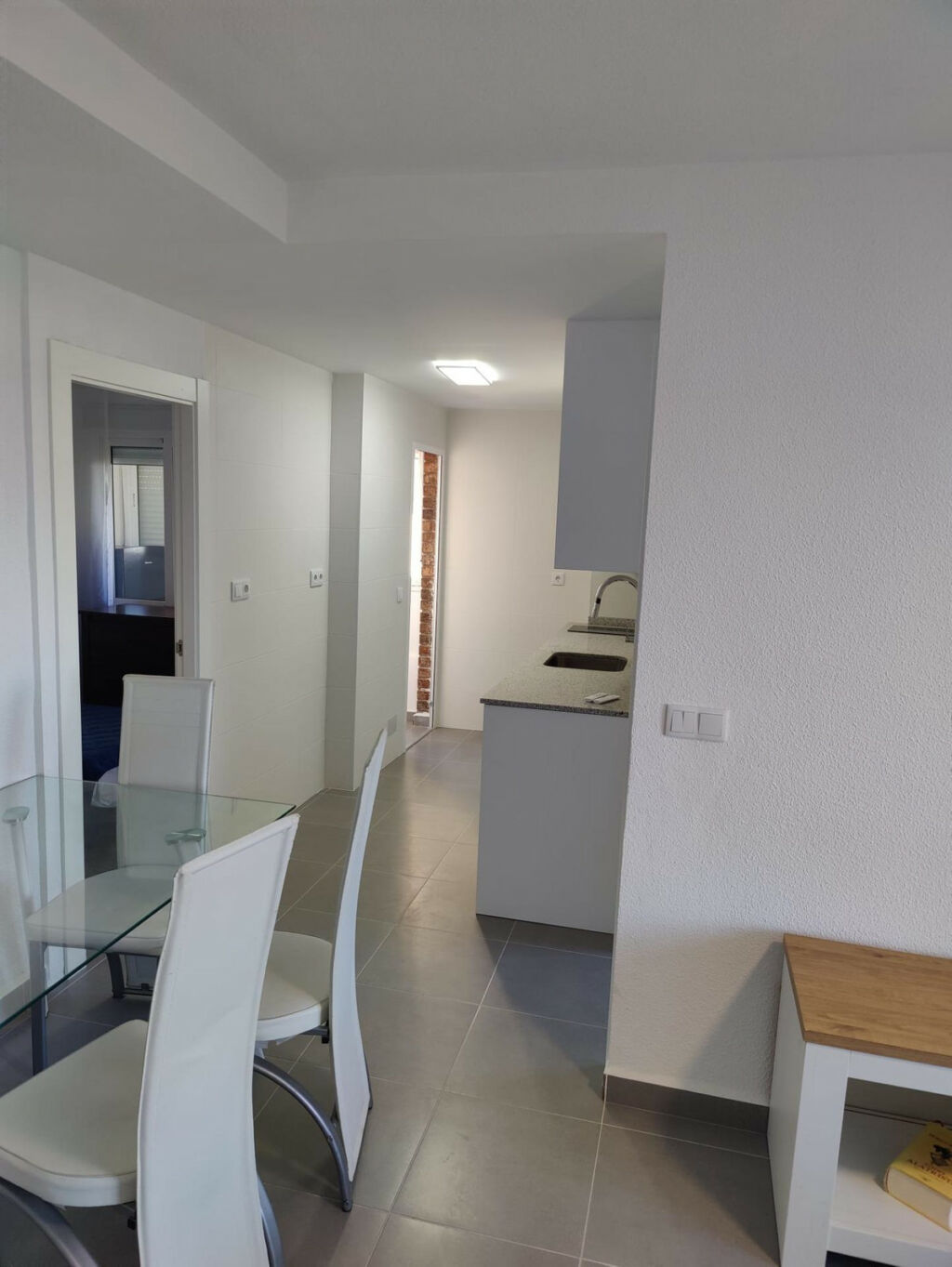 Middle Floor Apartment Torrevieja Alicante - image 4