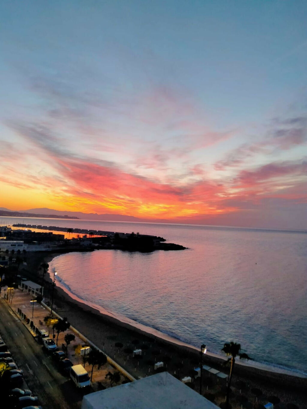 Penthouse Fuengirola Málaga - image 4