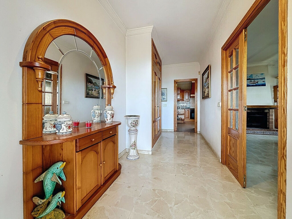 Detached Villa Chilches Málaga - image 4