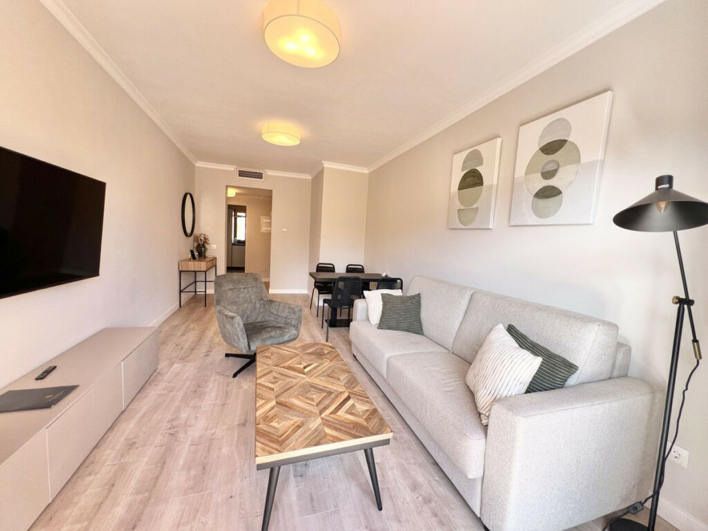 Middle Floor Apartment Benahavís Málaga - image 4