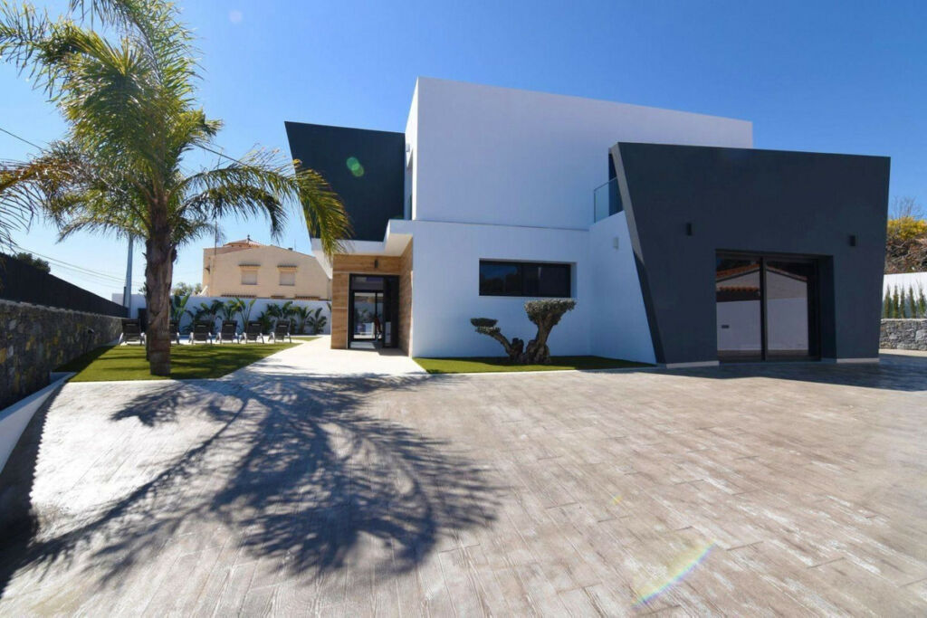 Detached Villa Calpe Alicante - image 4