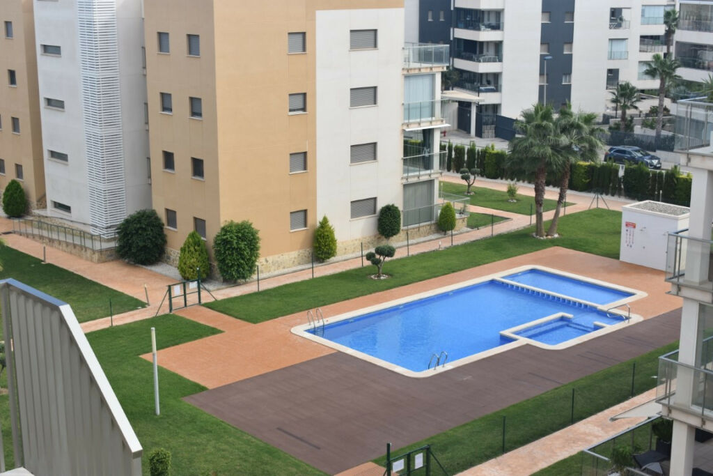 Ground Floor Apartment Villamartin Alicante - image 4
