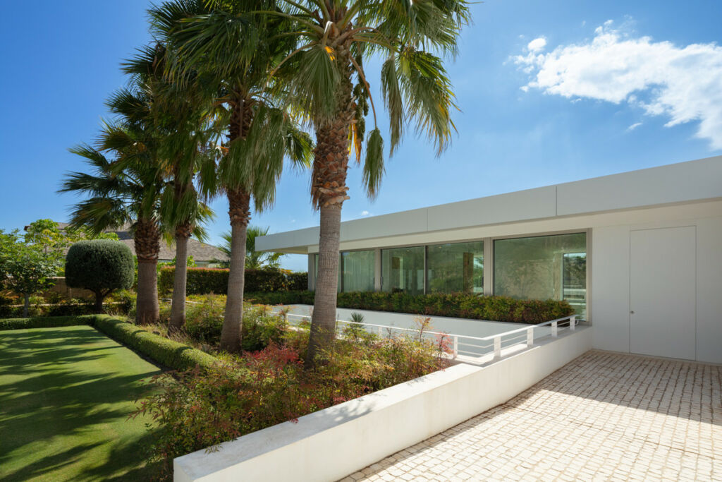 Detached Villa Casares Málaga - image 4