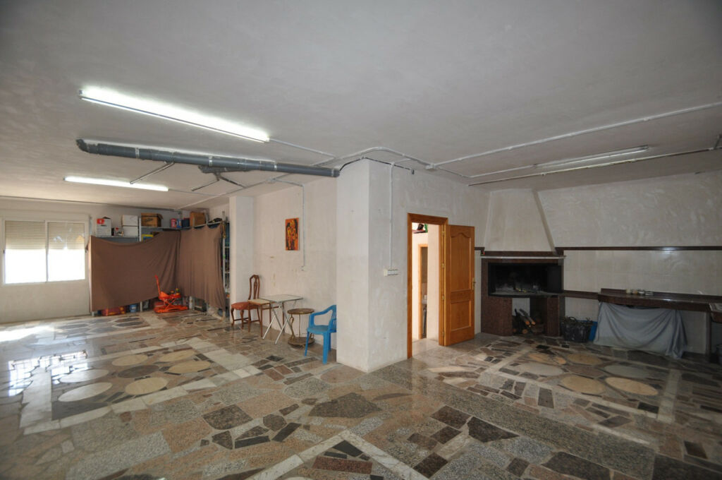 Townhouse Algueña Alicante - image 4