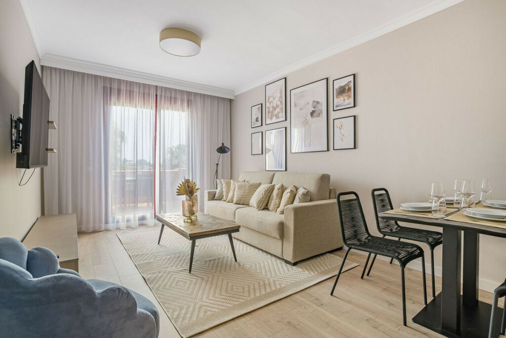 Penthouse Duplex El Paraiso Málaga - image 4