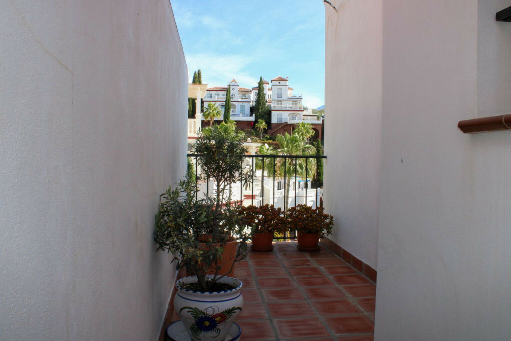 Semi-Detached House Nerja Málaga - image 4