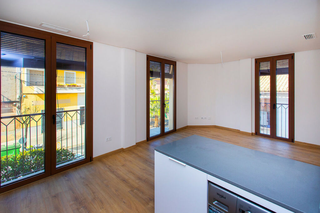 Middle Floor Apartment Hondón de las Nieves Alicante - image 4
