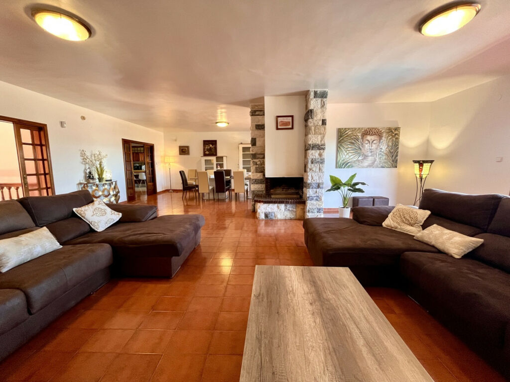 Detached Villa La Nucia Alicante - image 4