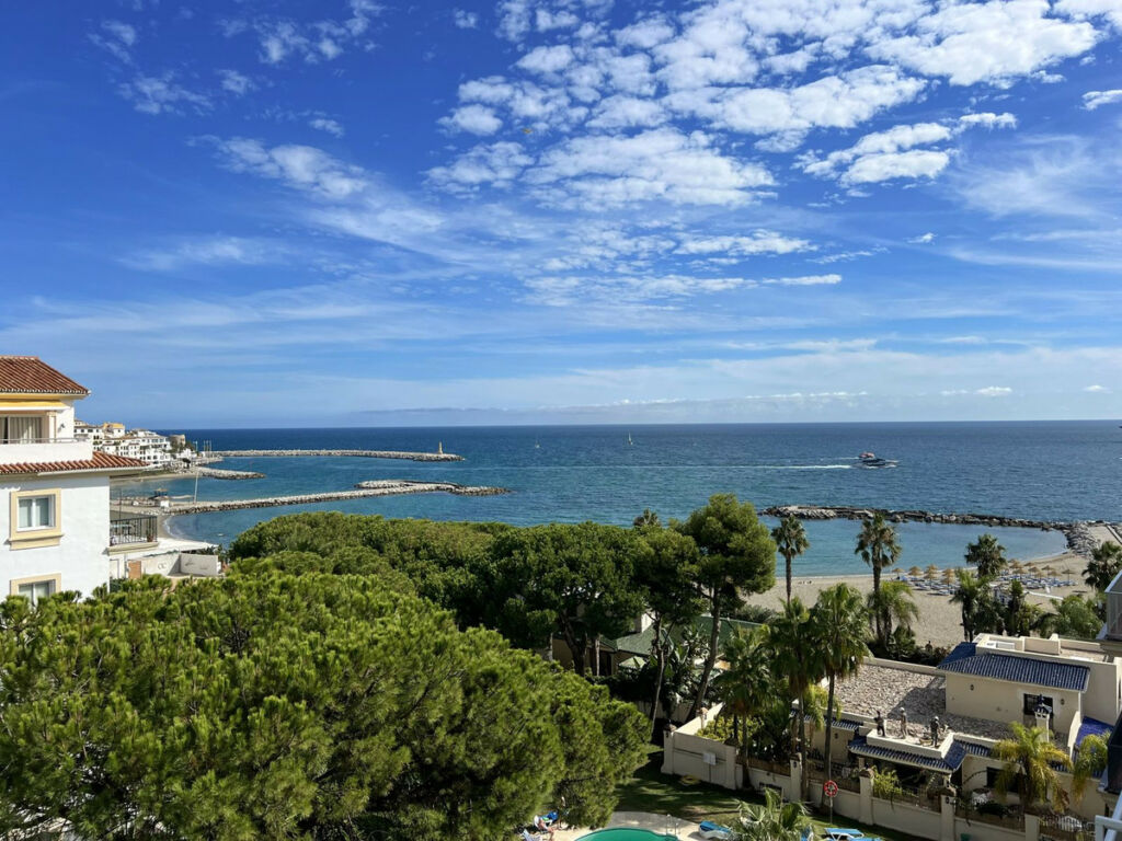 Penthouse Duplex Puerto Banús Málaga - image 3