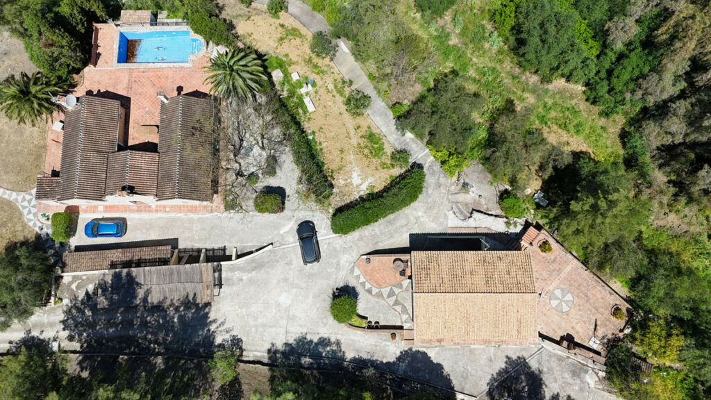 Detached Villa Coín Málaga - image 4