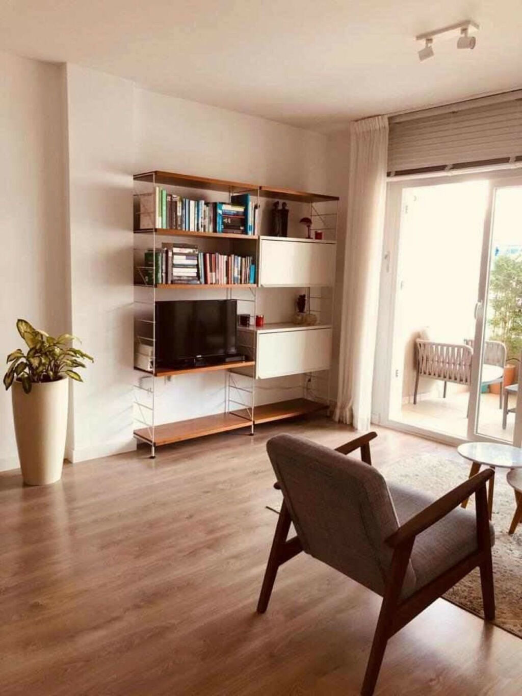 Middle Floor Apartment La Campana Málaga - image 4