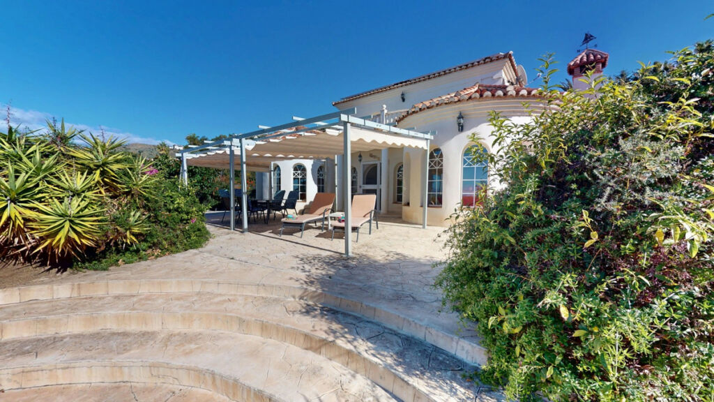 Detached Villa Algarrobo Málaga - image 4